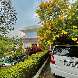 Hotel Chandana Tourist ***